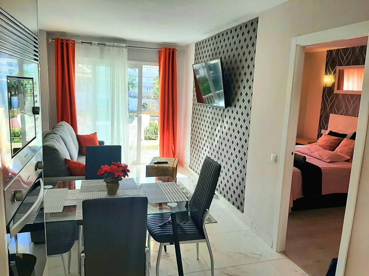 Centrally Located Apartment Close To The Ocean. Arona  Spanien