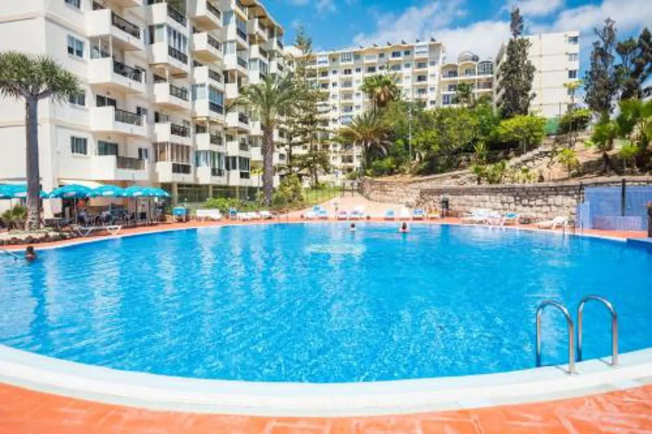 Centrally Located Apartment Close To The Ocean. 아로나 스페인