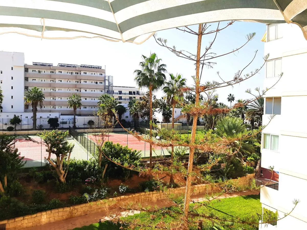 Centrally Located Apartment Close To The Ocean. Arona  Spanien